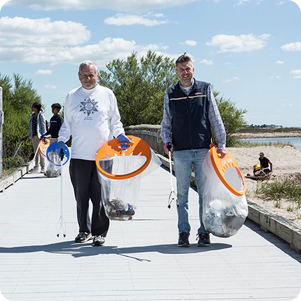 The Trash Bagger: Revolutionizing Cleanup for a Greener Tomorrow